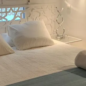 https://bonito-y-tranquilo-apartamento-en-nervin.es-andalucia.com